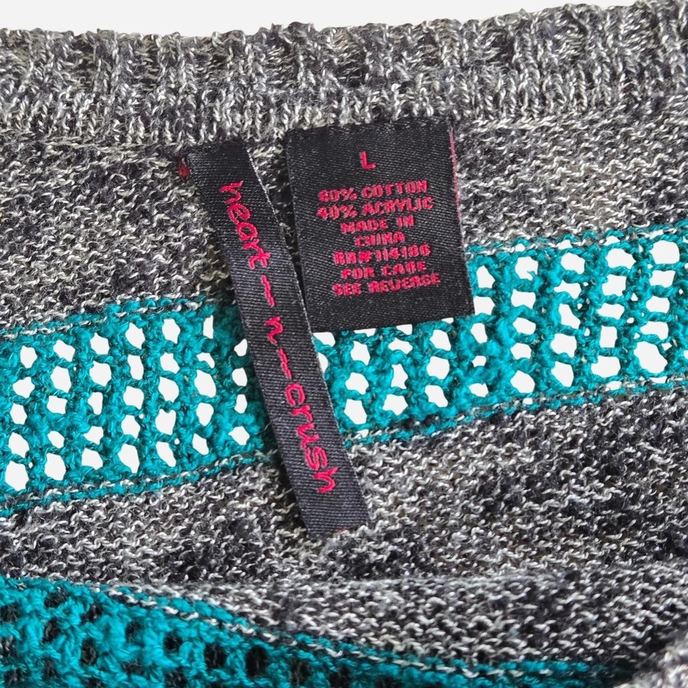 VTG y2k alternative, goth, emo asymmetrical lightweight knit top. - Picture 5 of 6